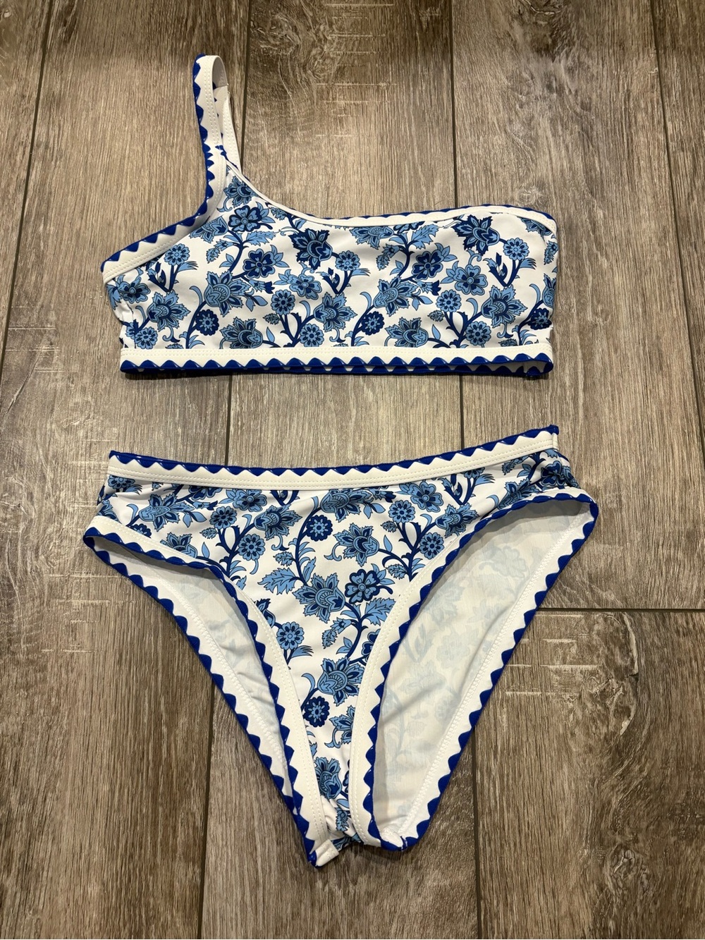 SHEIN Floral One-Shoulder Bikini- Size Small
